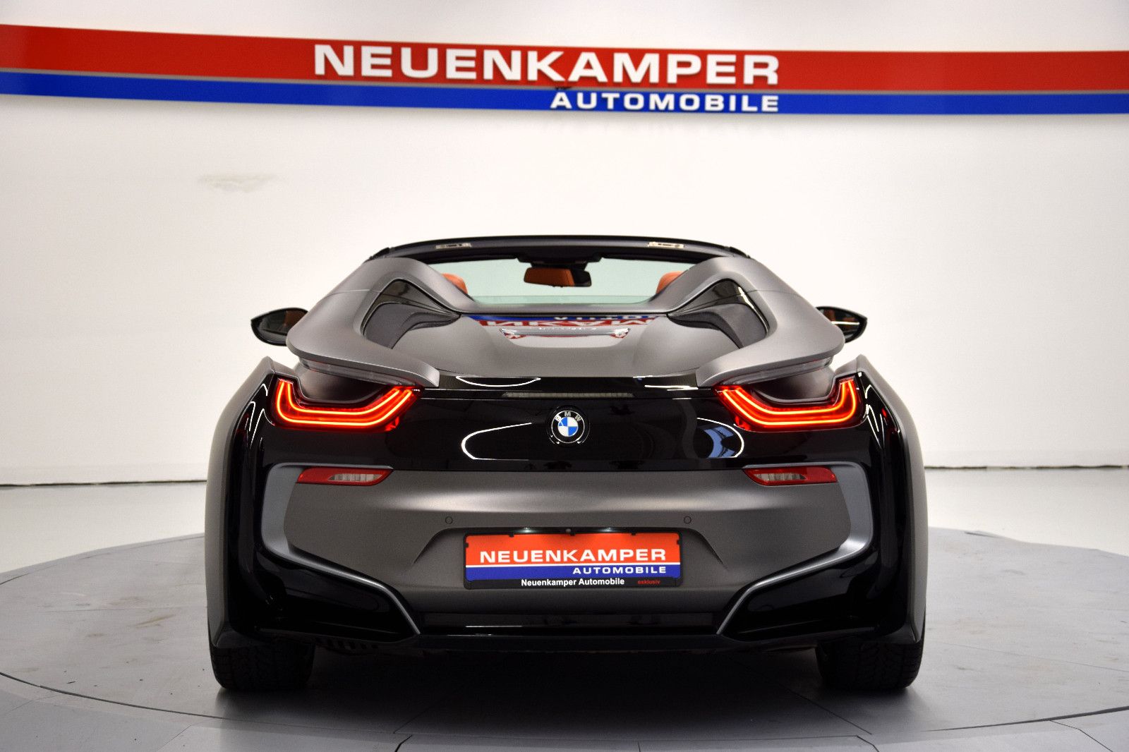 Fahrzeugabbildung BMW i8 Roadster Laser HuD h/k Voll-Foliert AppleCarP