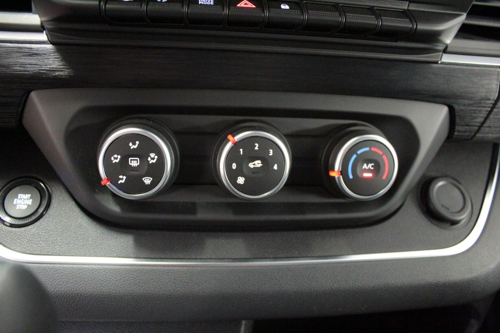 Fahrzeugabbildung Renault Trafic Blue dCi 150 EDC Life*Automatik*9-Sitzer*