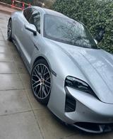 Porsche Taycan Turbo Turbo - silberne Porsche Taycan