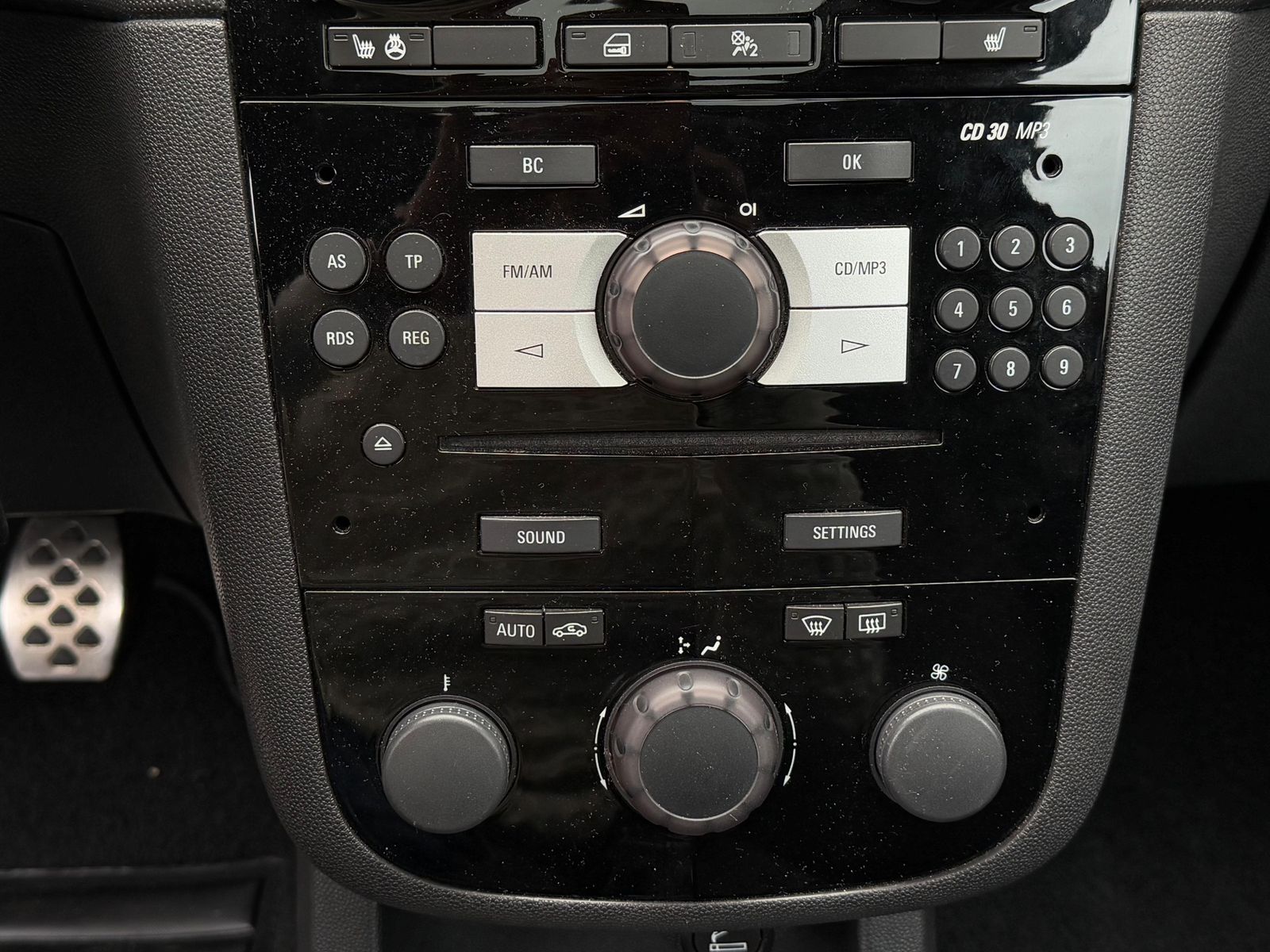 Fahrzeugabbildung Opel Corsa 1.3D Color OPC-Line SPORT+PANO+SHZ+TEMP+LM