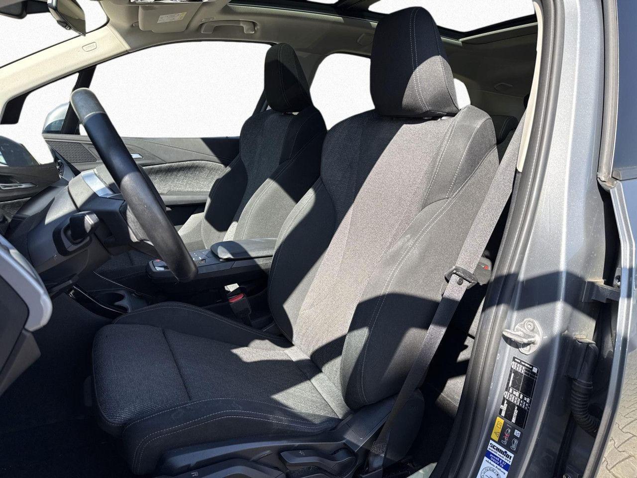 BMW 230e xDr AT HUD,360°,AHK,Pano,DAPRO,AdapLED LED