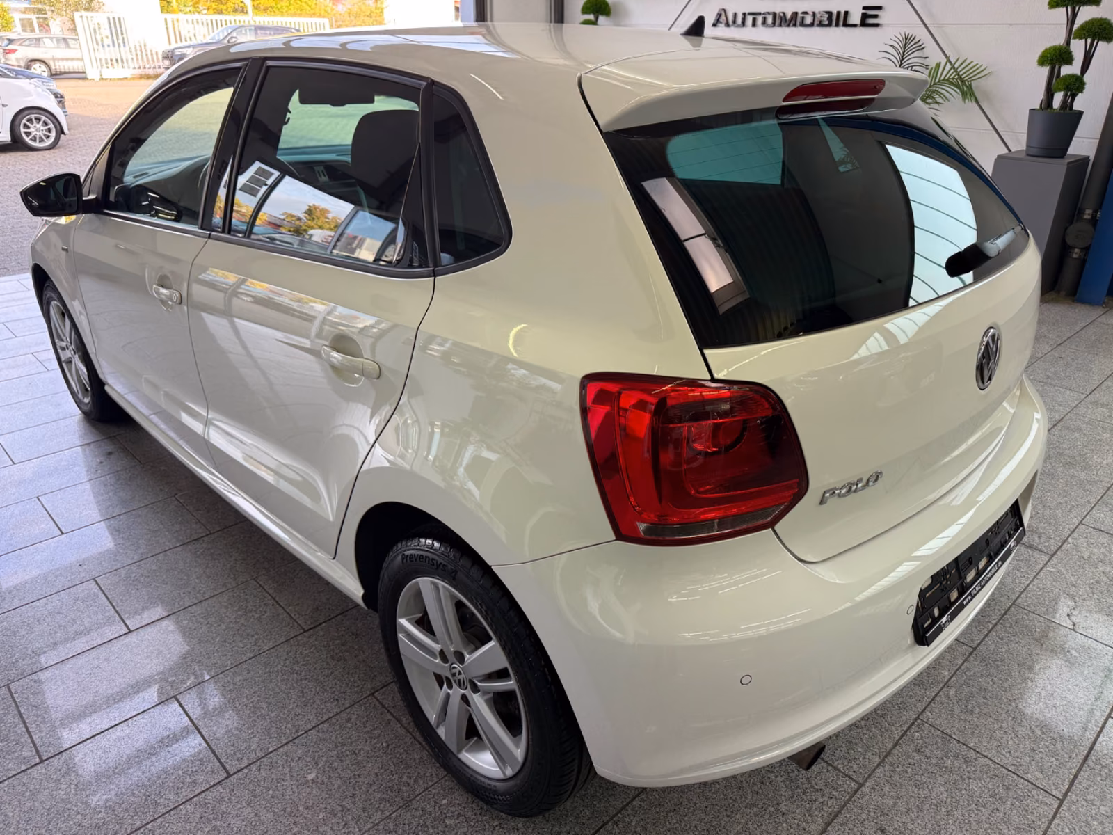 Volkswagen Polo 1.2 TSI*MATCH*AUTO*NAV*TMP*CARPL*ANDR*LEDER