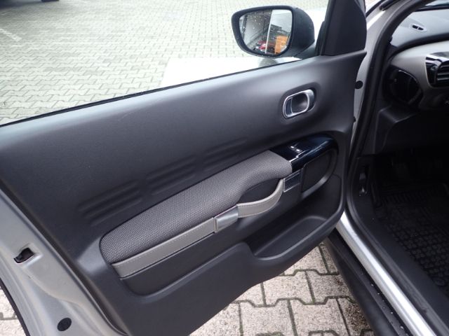 Fahrzeugabbildung Citroën C4 Cactus Shine 1.6 BlueHDi 100 FAP AHK Pano Nav