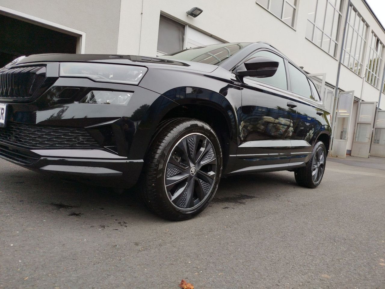 Fahrzeugabbildung SKODA Karoq  1.5 TSI Sportline 110 kw DSG