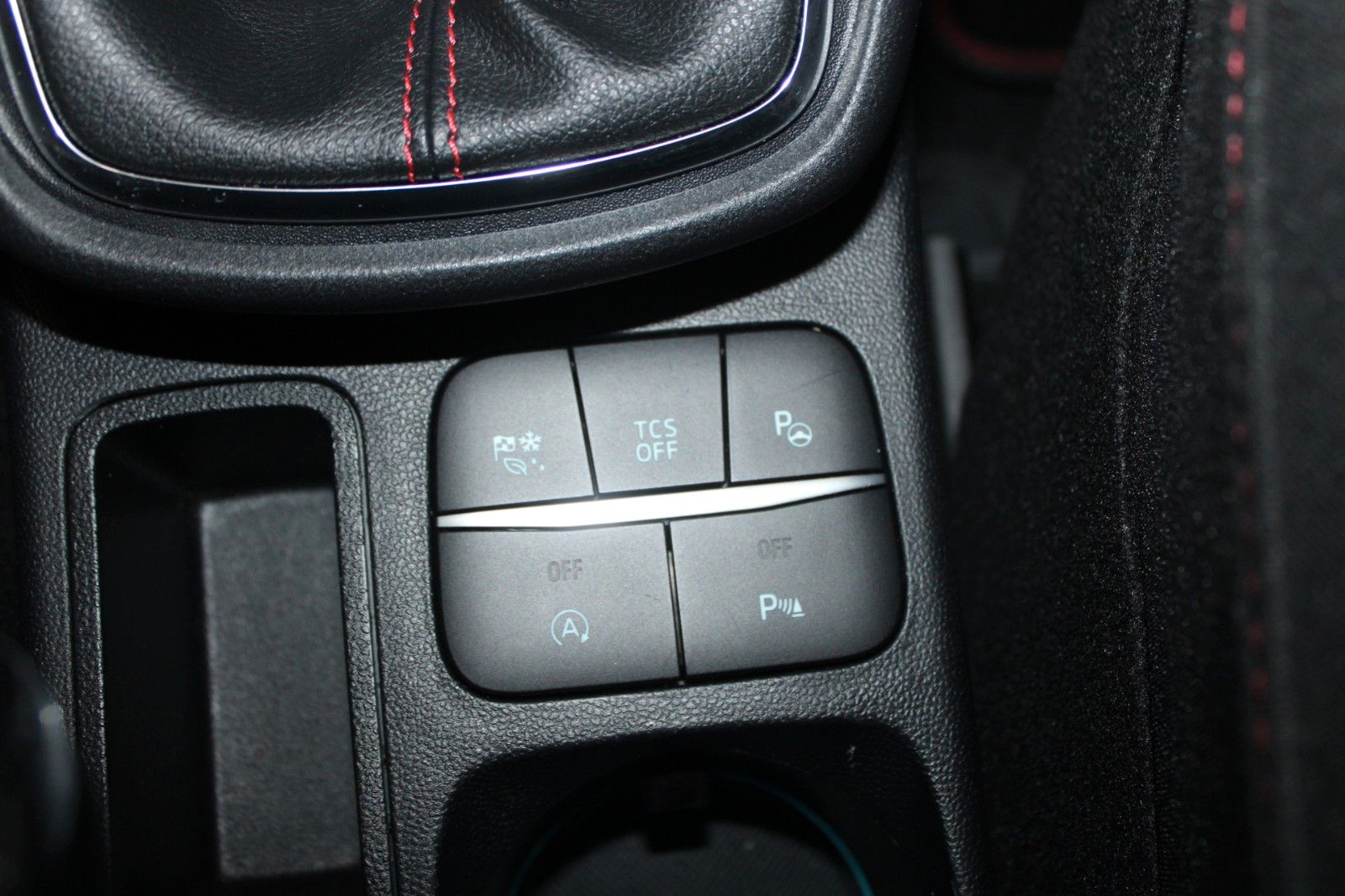 Fahrzeugabbildung Ford Puma MHEV ST-Line LED NAVI WinterPaket DAB