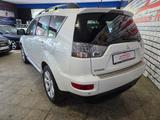 Mitsubishi Outlander Intense 4WD*7.Sitzer*Tüv & Service NEU - Mitsubishi: Service