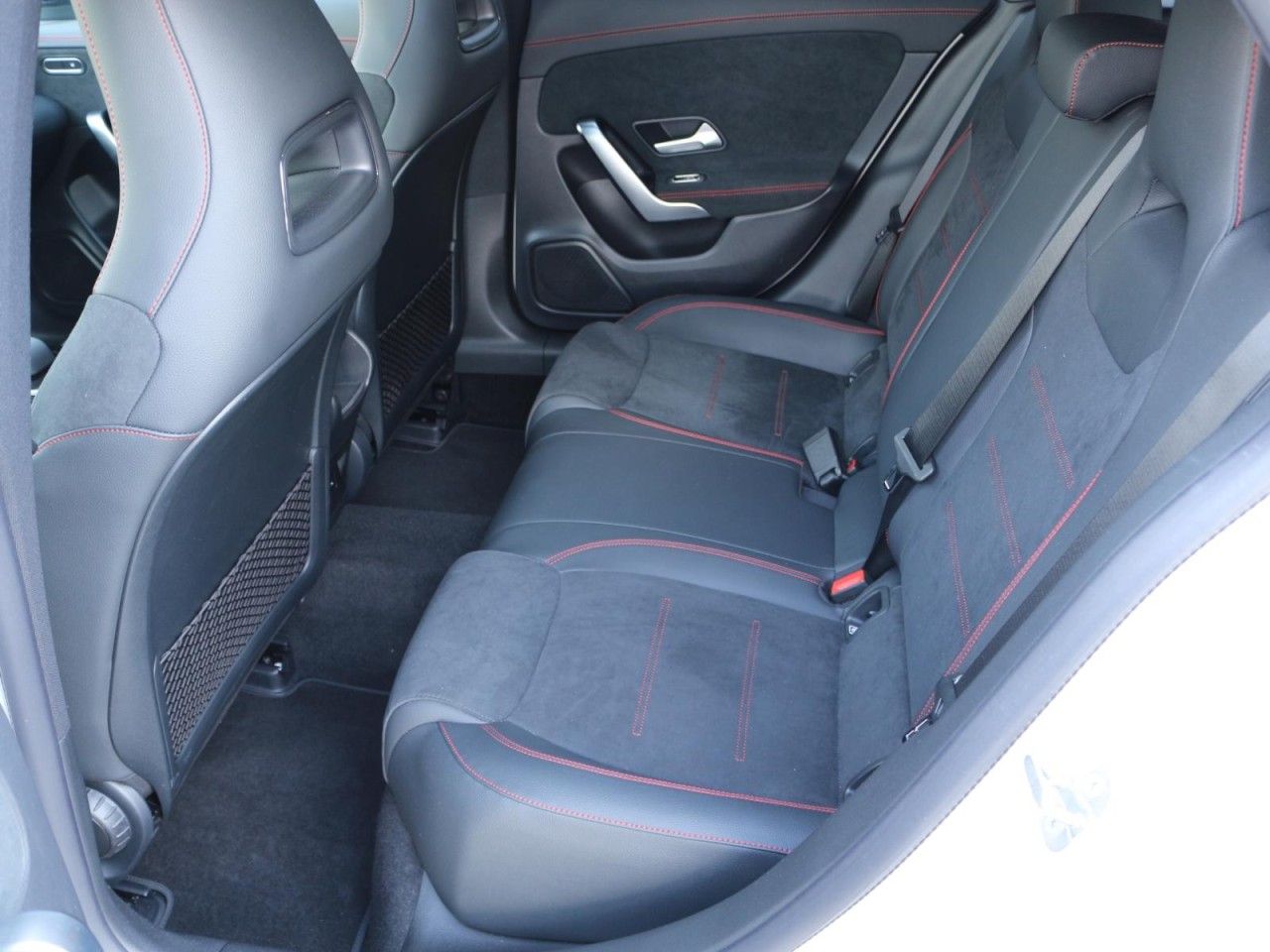 Fahrzeugabbildung Mercedes-Benz CLA 200 Shooting Brake AMG Line *MB Gar. 07/26*
