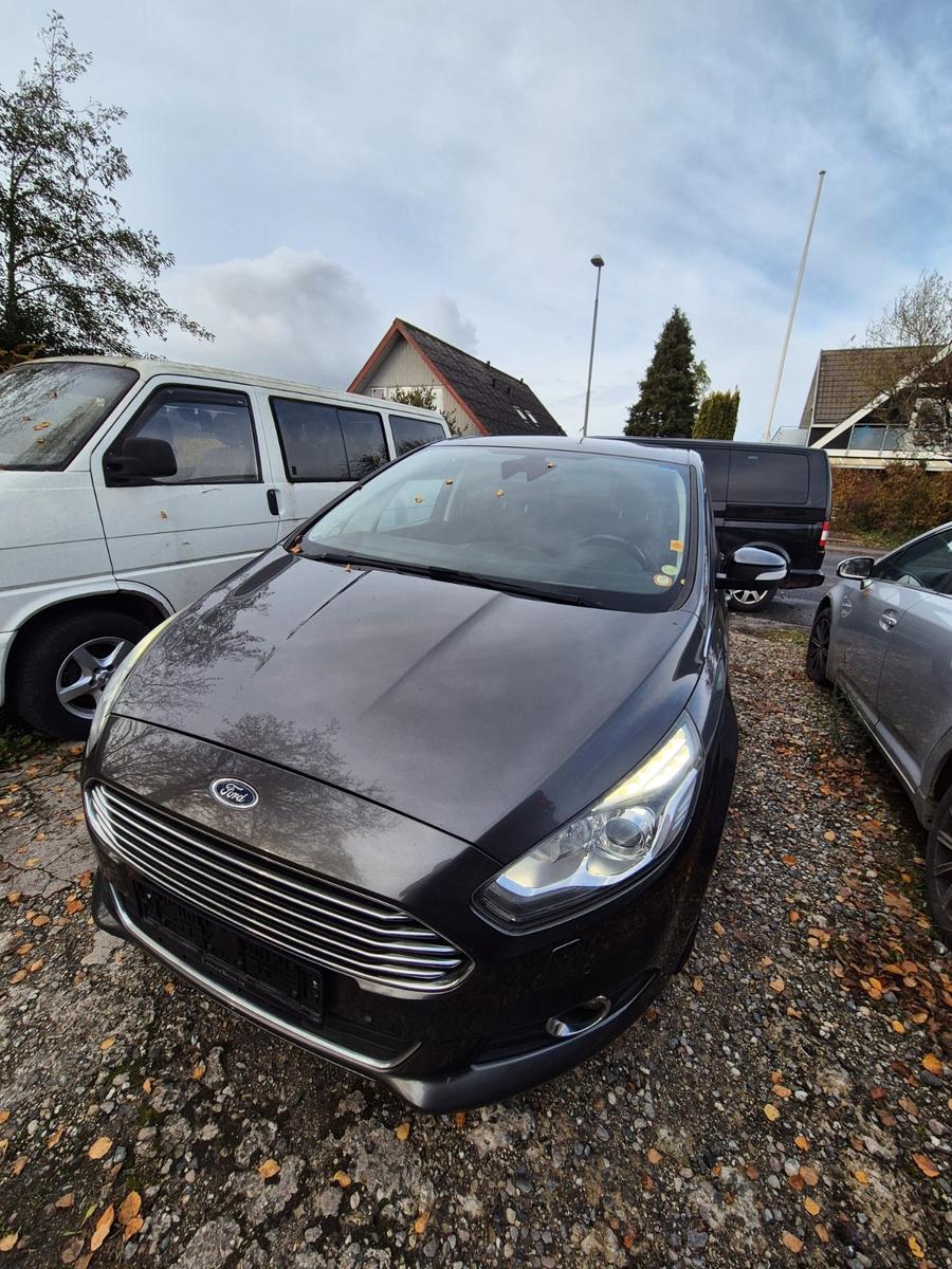 Ford S-Max S-MAX Titanium