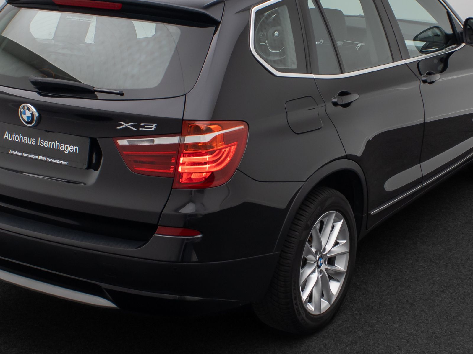 Fahrzeugabbildung BMW X3 xD20d xLine Kamera HiFi Panorama NaviPr Leder