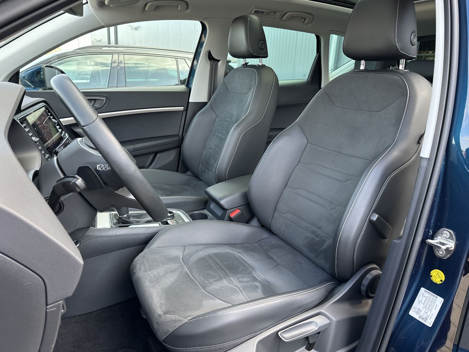 Fahrzeugabbildung SEAT Ateca 2.0 TDI DSG Xp NAV+LED+AHK+PANO+360°+ACC