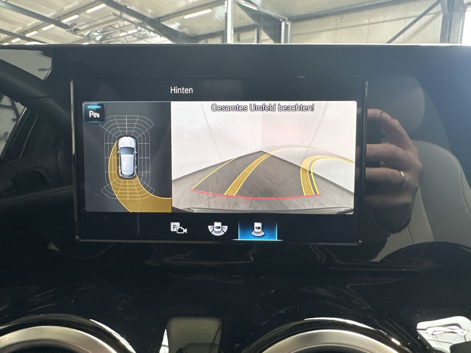 Fahrzeugabbildung Mercedes-Benz GLA 220d Progressive 4Matic NAV+KAMERA+VCOCK+SHZ