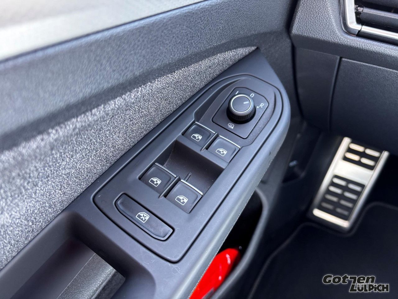 Fahrzeugabbildung Volkswagen Golf VIII Move1,5TSI Navi ACC Light Assis LED