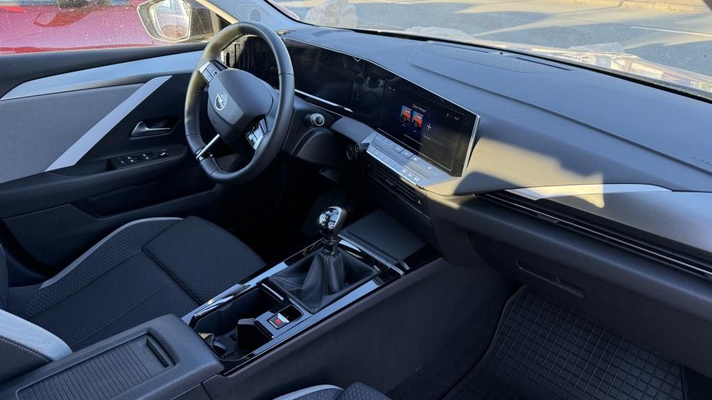 Autohaus Zimpel - Opel Astra Enjoy 1.2T Kamera+SHZ+LHZ+LED+Klimaautomat - Bild 10 Autohaus Zimpel - Opel Astra Enjoy 1.2T Kamera+SHZ+LHZ+LED+Klimaautomat - Bild 10