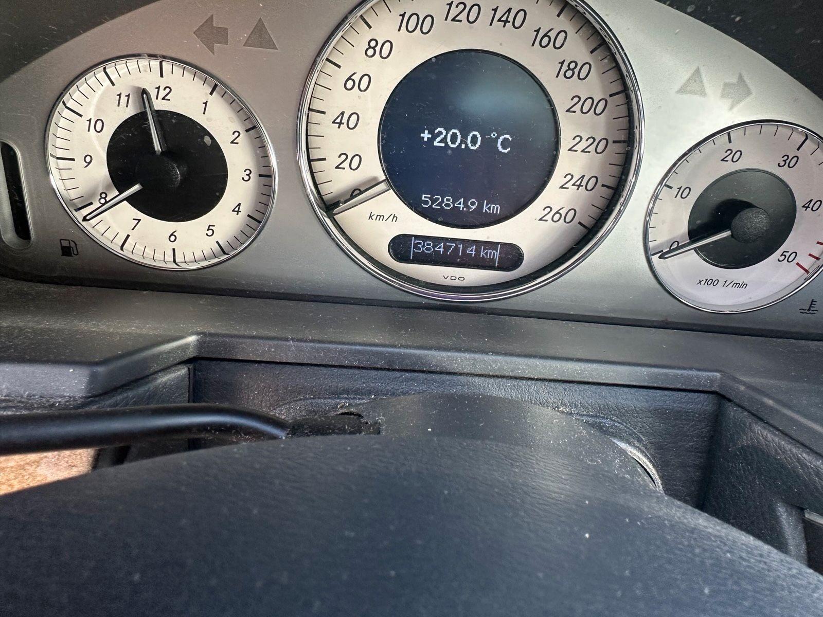 Mercedes-Benz  2005 — engine 224 HP (165kW)