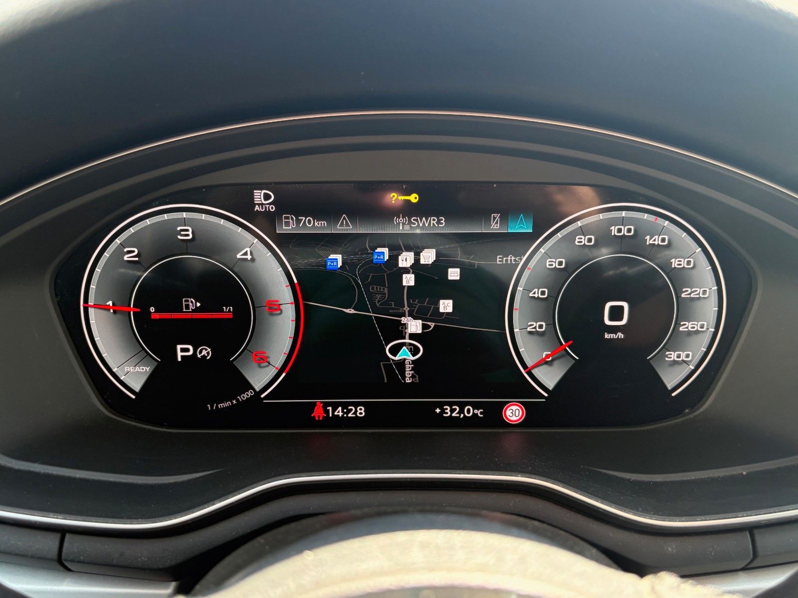 Fahrzeugabbildung Audi A4 Avant 35 TDI advanced Aut Navi LED AHK Kamera