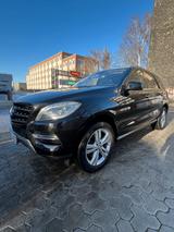 Mercedes-Benz ML 350 CDI 4MATIC - AIRMATIC | PANO. SOFTClOSE - Mercedes-Benz: Ml Airmatic
