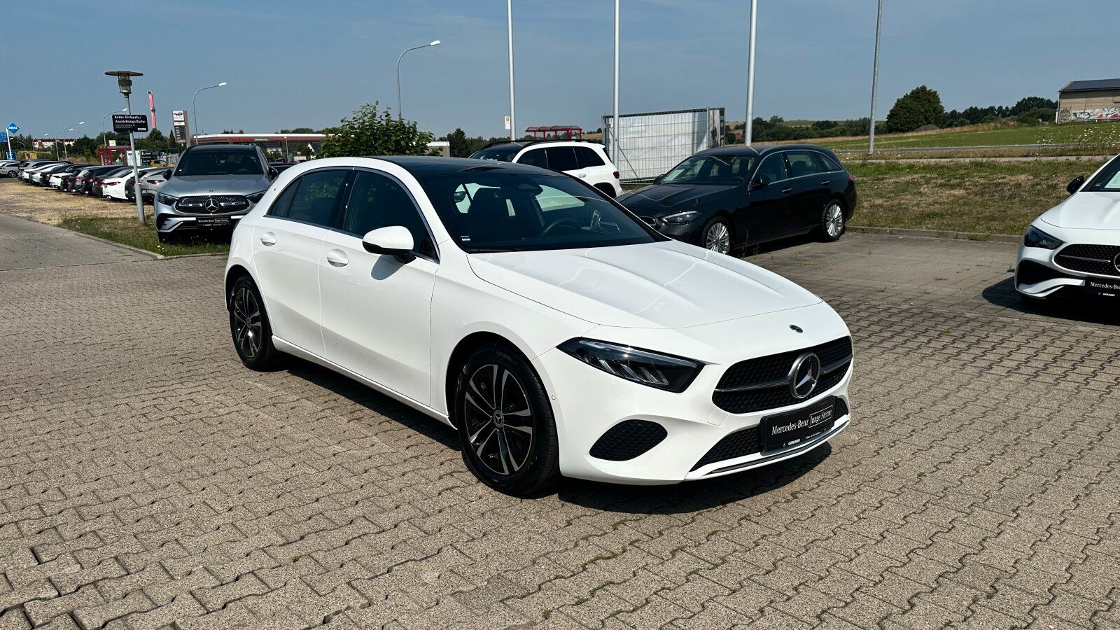 Mercedes-Benz A 180 Progressive Pano RüKa CarPlay Sitzhzg Spur foto 3