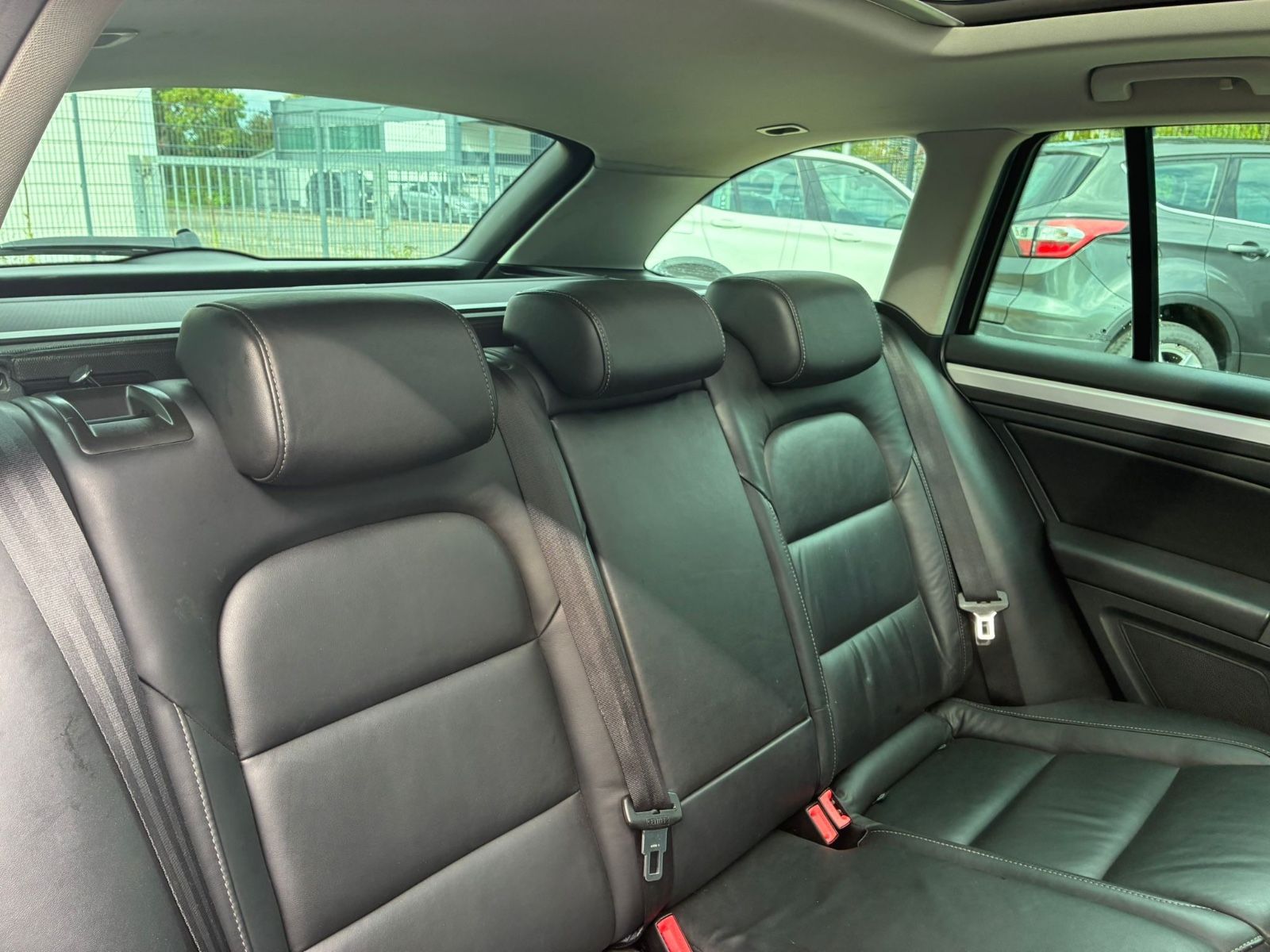 SKODA Superb Superb 2.0 TDI Elegance 4x4*DSG*Pano*Xenon*, Ansicht 9