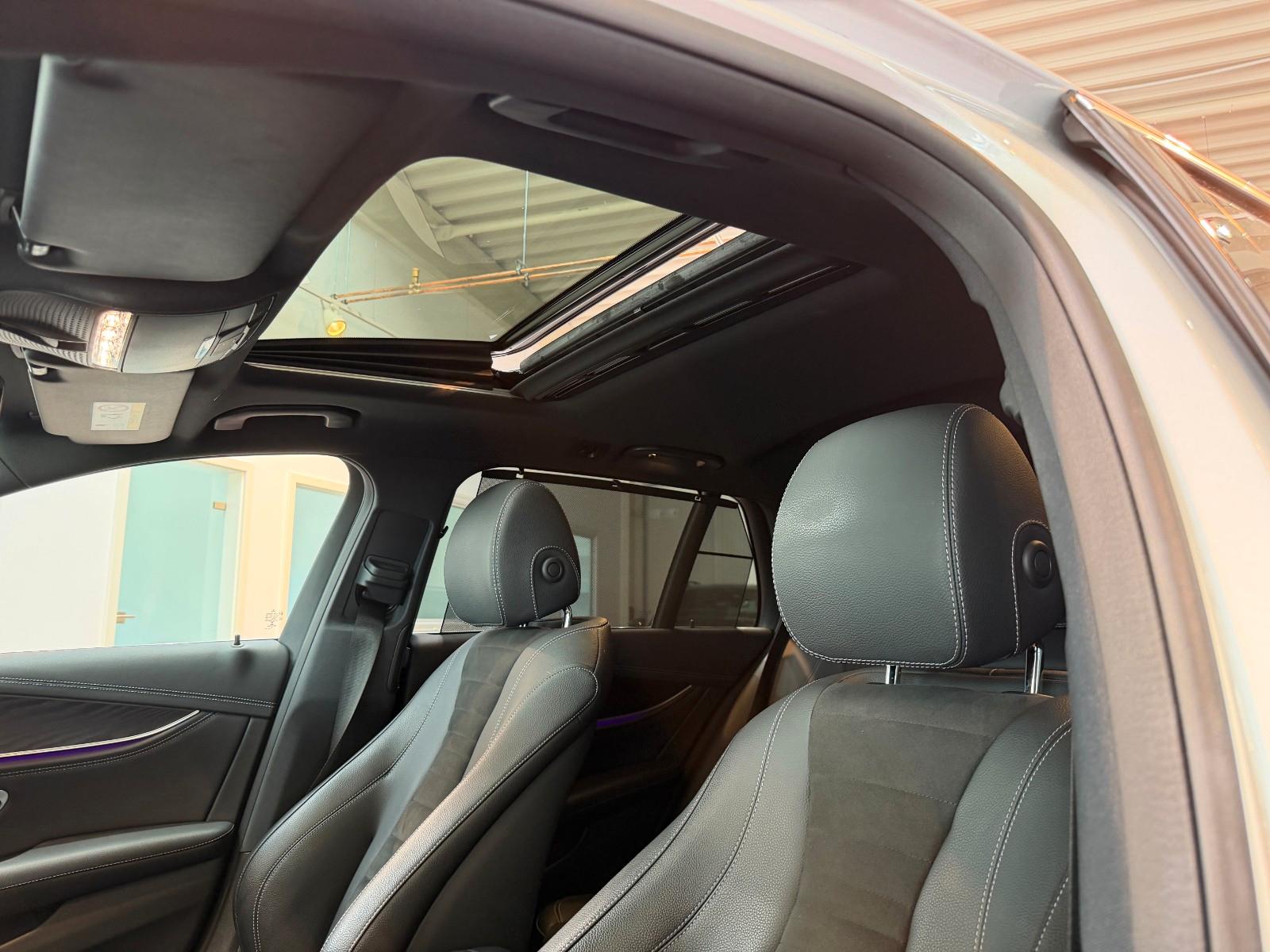 Mercedes-Benz E 220 d 4Matic T 9G  AMG Line *LED*Virtual*Navi*