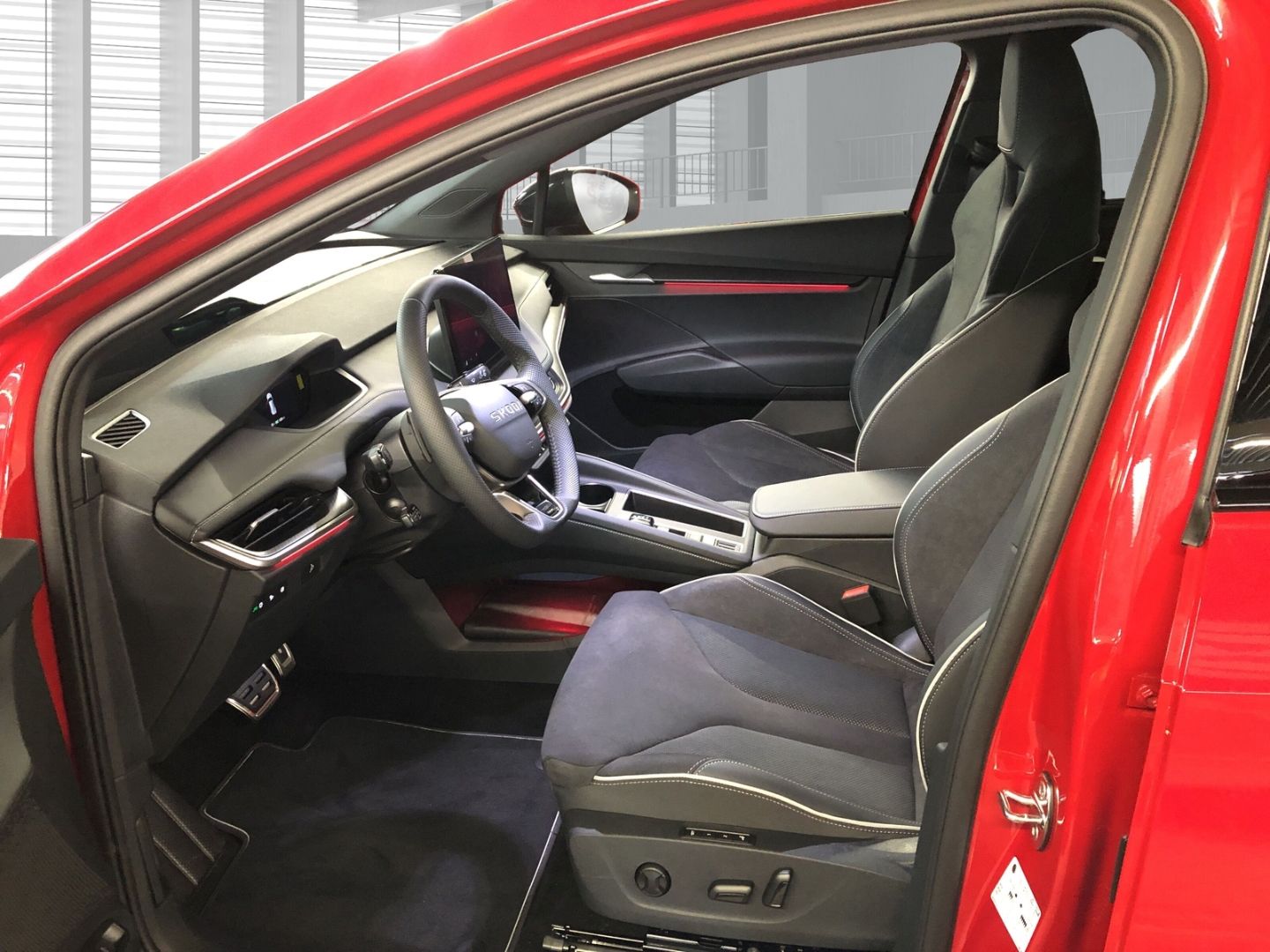 Fahrzeugabbildung SKODA Enyaq Coupe 85 Sportline 77 kWh AD AHK Navi Digi