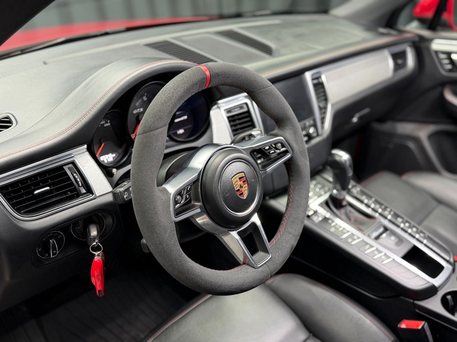 Fahrzeugabbildung Porsche Porsche Macan GTS |BOSE|360°|SITZBELÜFTUNG