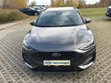 Ford Focus ST-Line X+LED+ACC+BLIS+PDC+NAV+DAB+AHK+HuD - Ford Focus: Kombi, mit Anhängerkupplung