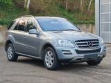 Mercedes-Benz ML 300 CDI 4MATIC BlueEFFICIENCY-AHK+SCHECKHEFT - gebrauchte Mercedes-Benz ML 300 aus dem Jahr 2010