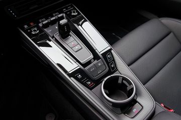 Porsche 992.2 4S*Schiebdach,Chrono,Sitzlüftung,BOSE,360°