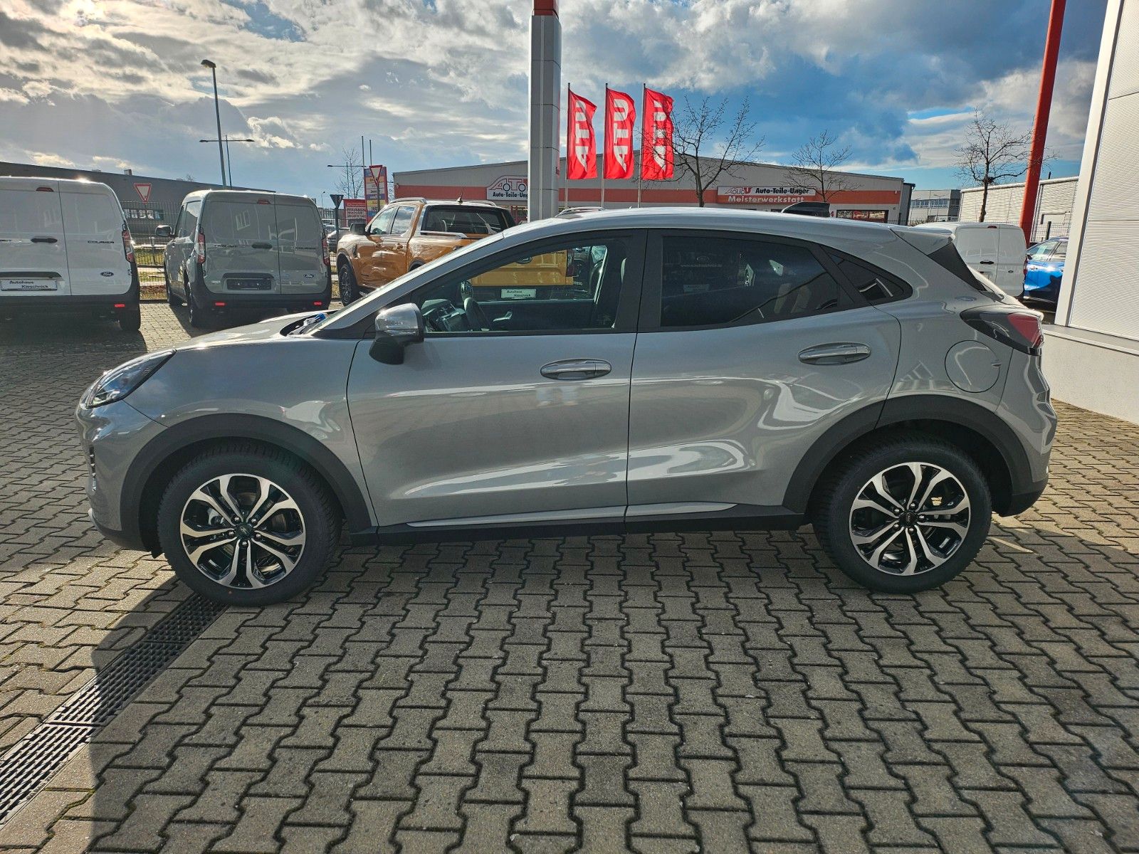 Fahrzeugabbildung Ford Puma Titanium