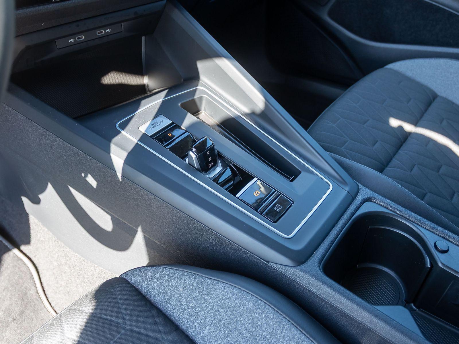 Volkswagen Golf VIII Goal 1.5 eTSI DSG Navi Matrix ACC AHK, миниатюра 15