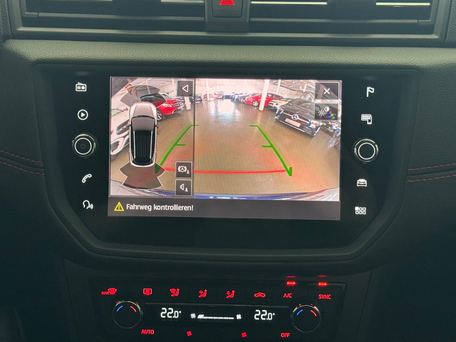 Fahrzeugabbildung SEAT ARONA SPORTPAKET FR-LINE DSG ACC LED BEATS KESSY
