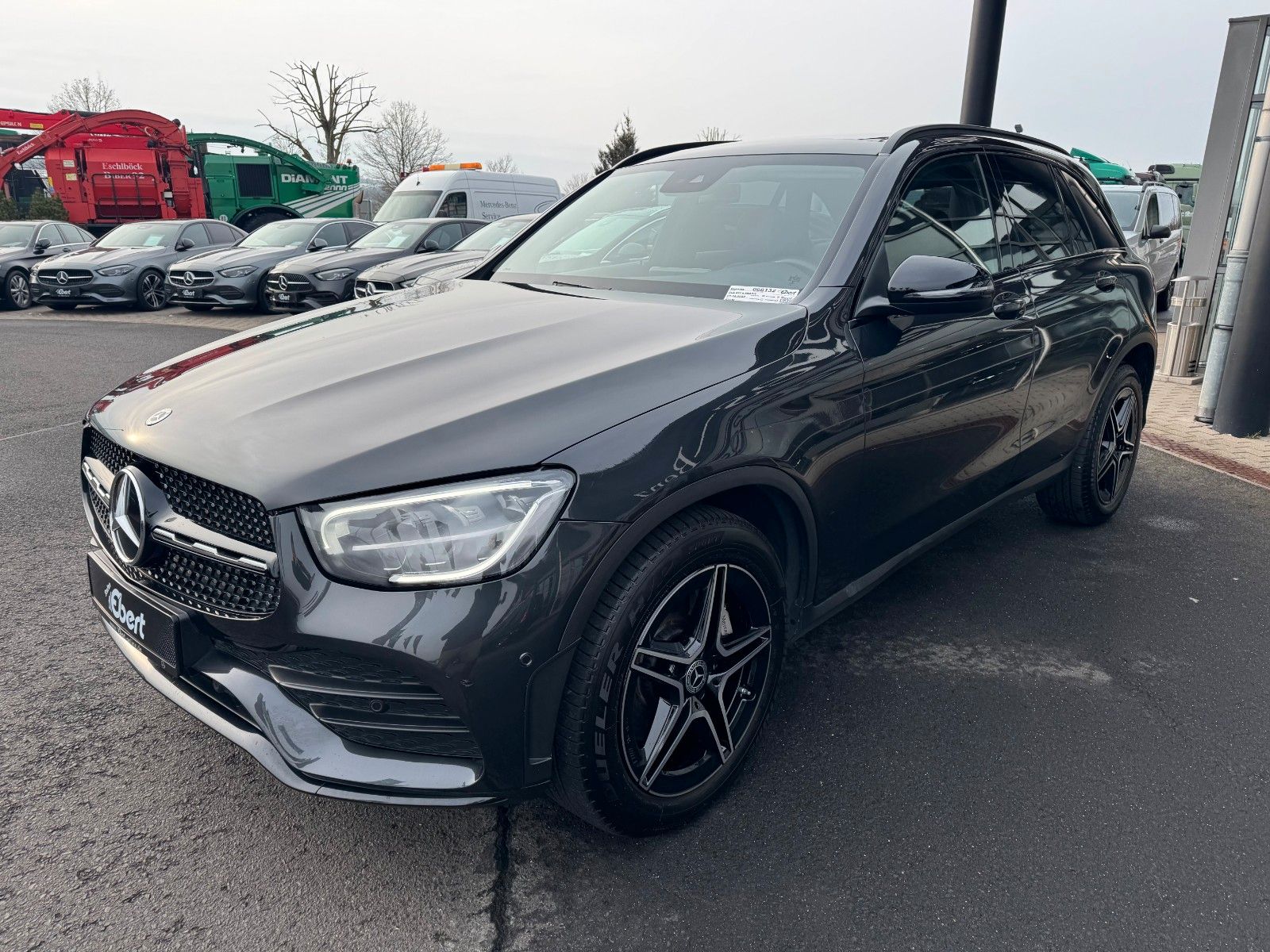 Fahrzeugabbildung Mercedes-Benz GLC 220d 4M+AMG+Pano+Distr+Night+RKamera