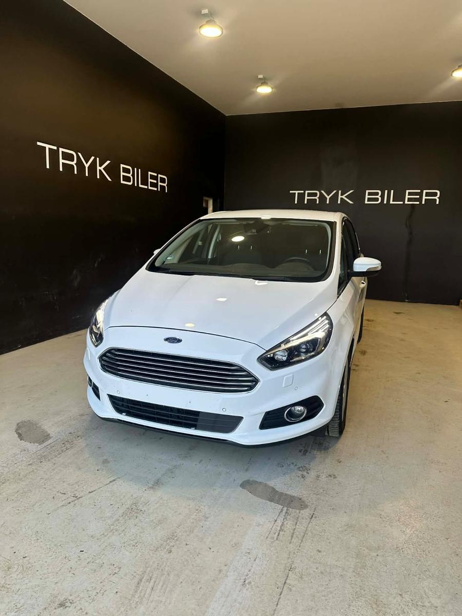 Ford S-MAX Titanium