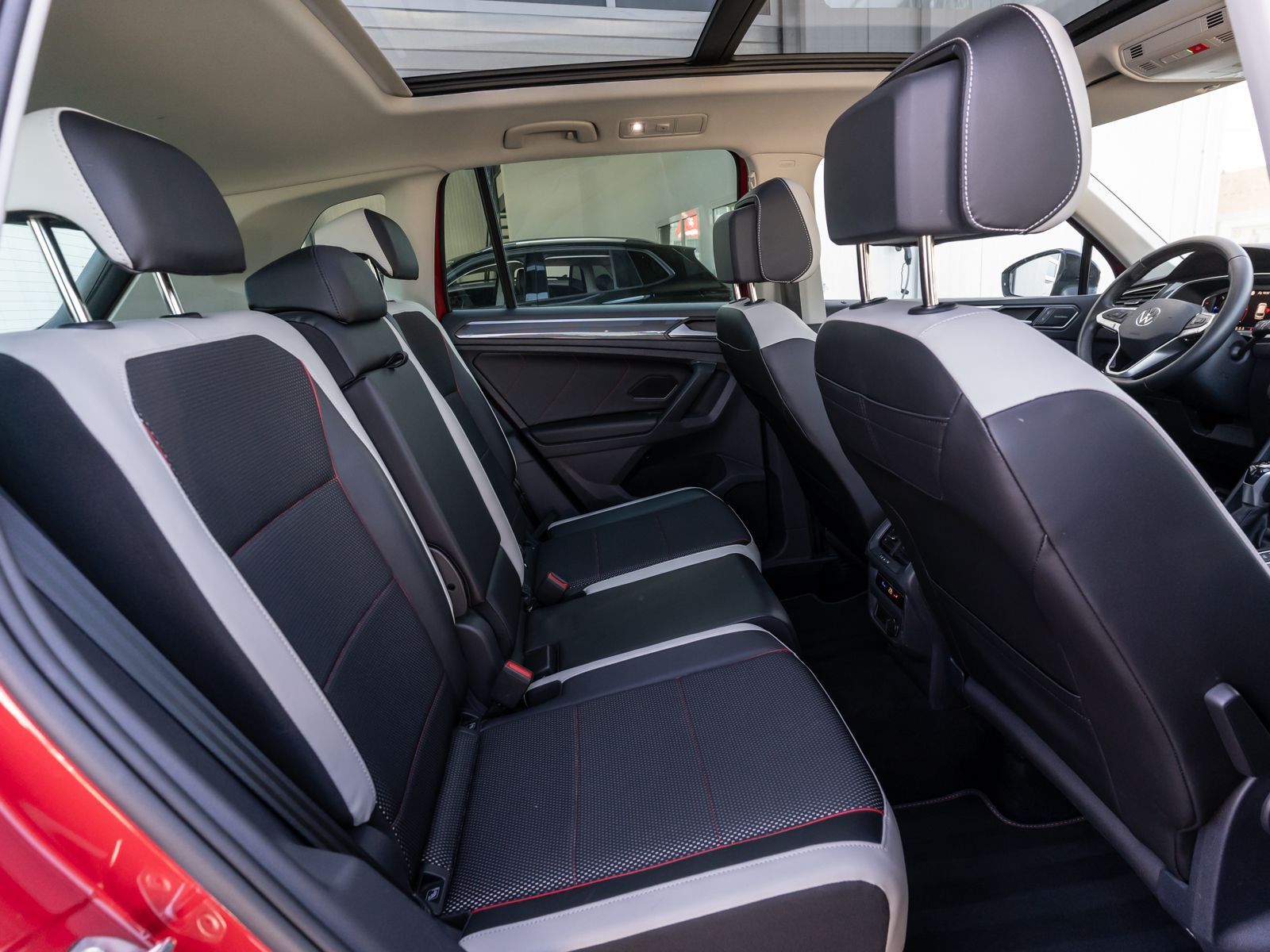Volkswagen Tiguan - Bild 8