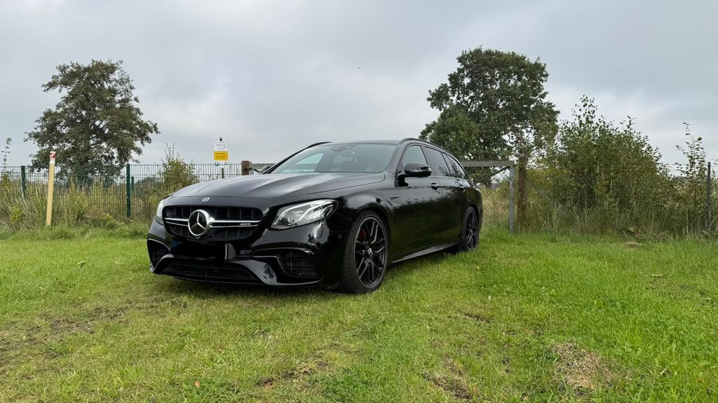 Image of Mercedes-Benz E 63 AMG