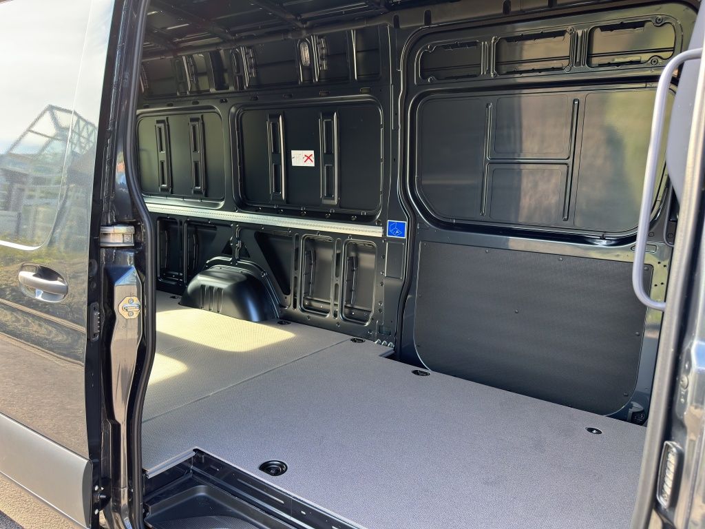 Fahrzeugabbildung Mercedes-Benz Sprinter 415 CDI Kasten PRO Hochdach Lang AHK