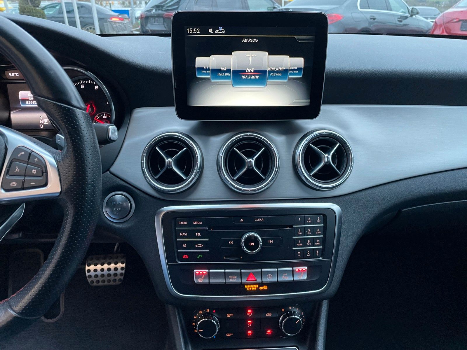 Fahrzeugabbildung Mercedes-Benz CLA 200 AMG Navi+SHZ+Klima+PDC+LED
