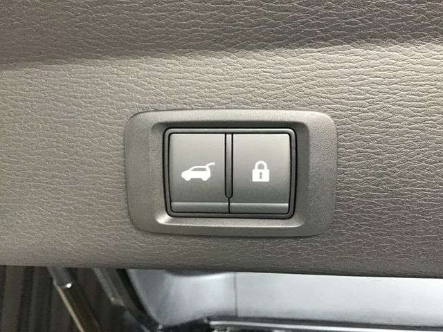 Fahrzeugabbildung Mitsubishi Plug-in Hybrid Outlander Intro Edition Navi/360°