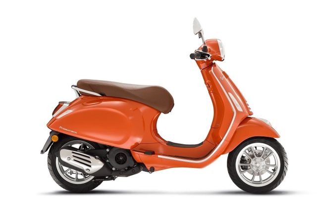 Vespa Primavera 125 Alle Farben sofort verfügbar !