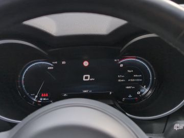 Alfa-Romeo Stelvio - 5