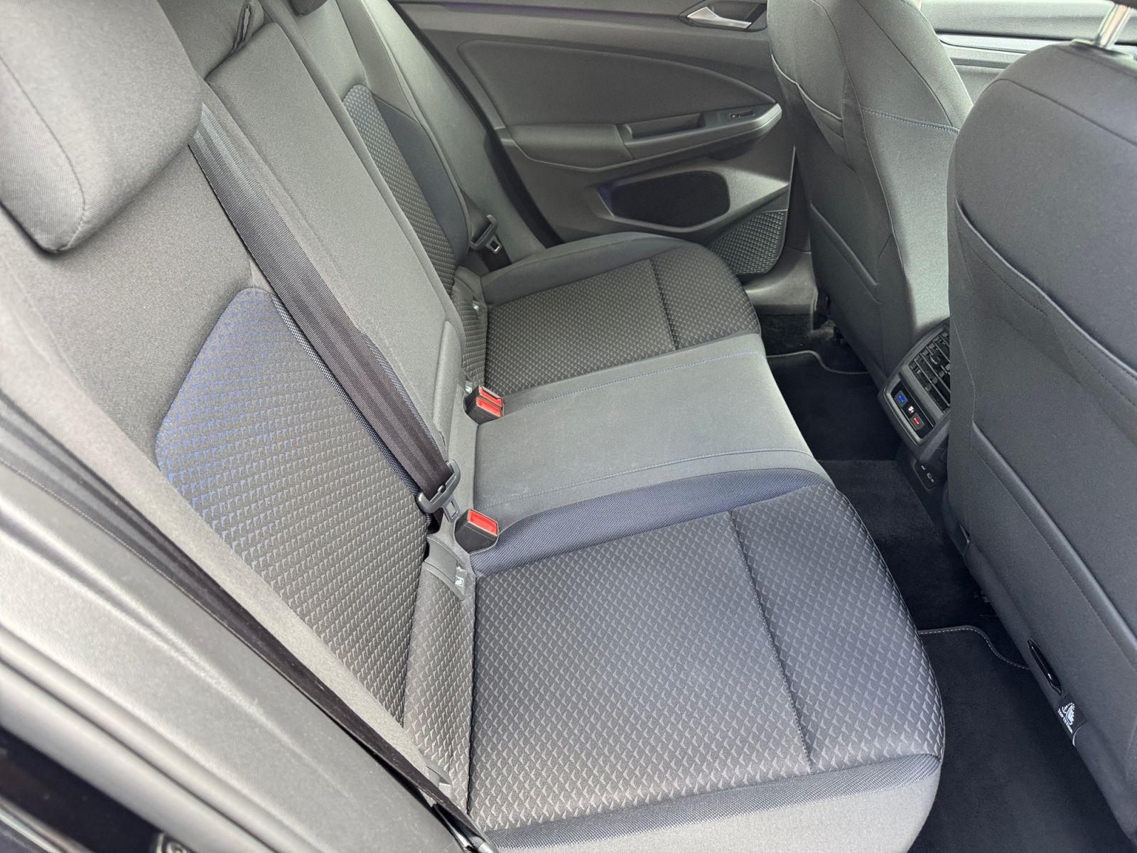 Volkswagen Golf VIII Life "United" 1,0TSI, LED, Navi, App C, миниатюра 12
