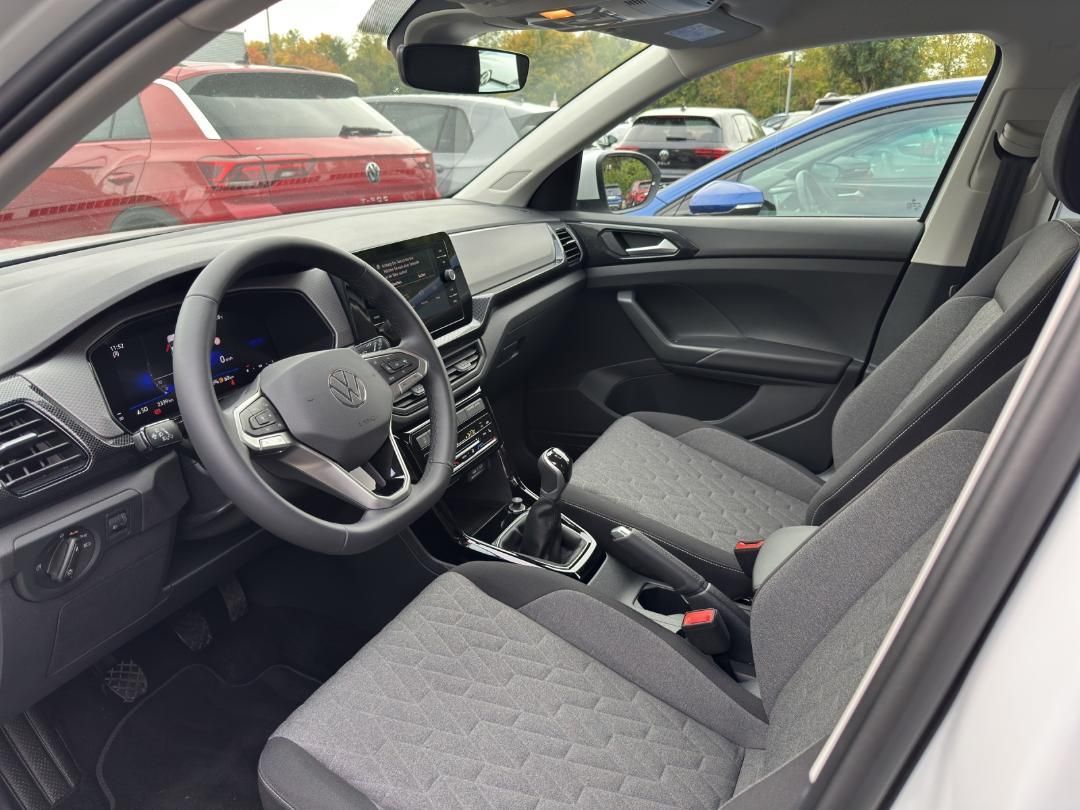 Fahrzeugabbildung Volkswagen T-Cross 1.0 TSI 70 kW Life LED,Navi,SHZ,ACC,PDC