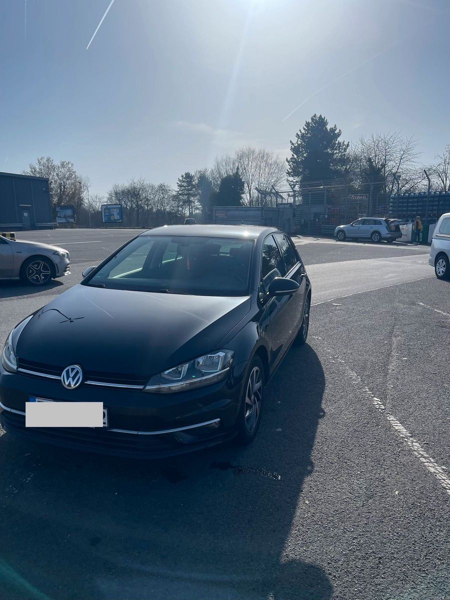 VW Golf