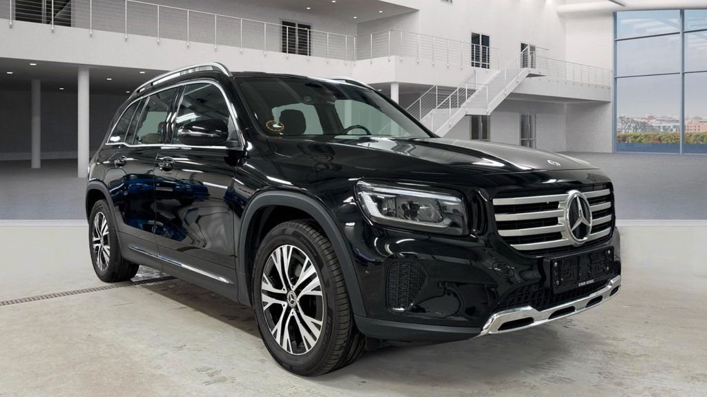 Image of Mercedes-Benz GLB 200