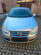Volkswagen Vw Jette 1,6L - gebrauchte VW Jetta aus dem Jahr 2008