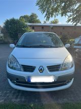 Renault Megane Scenic - Renault Megane aus 2008 mit Diesel-Antrieb