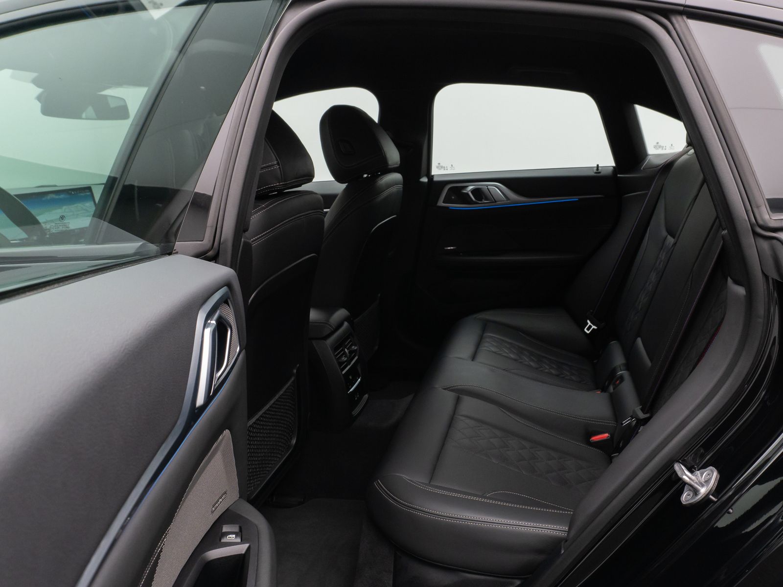 Fahrzeugabbildung BMW i4 M50 Gran Coupé Kamera Laser H/K HUD ACC AHK