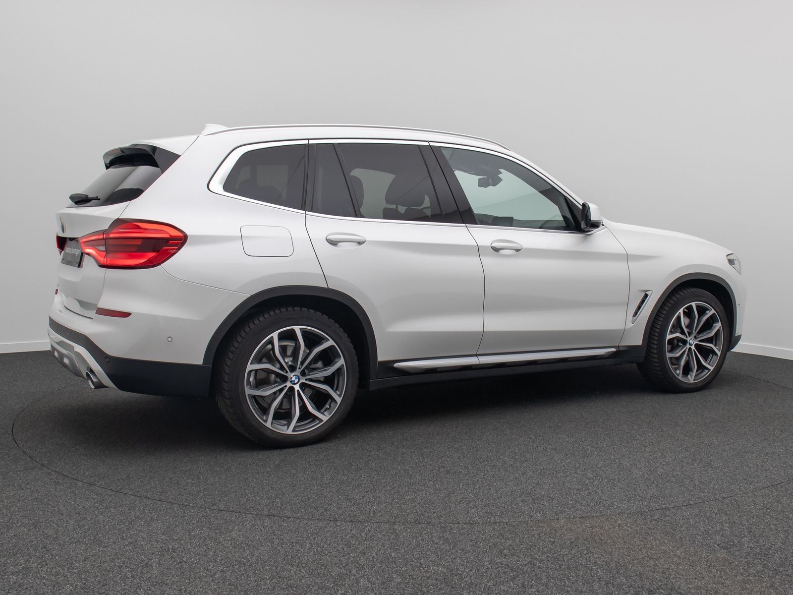 Fahrzeugabbildung BMW X3 xD20d xLine Kamera DAB AHK Komfort HUD 20Zoll