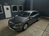 Mercedes-Benz A 180 STYLE BLUEEFFICIENCY-2.HAND-LED-NAVI-RFK - gebrauchte Mercedes-Benz A-Klasse aus dem Jahr 2017
