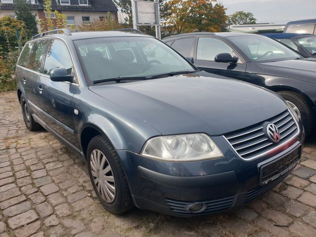 Volkswagen Passat Variant Comfortline*Klima*SHZ*AHK*TÜV